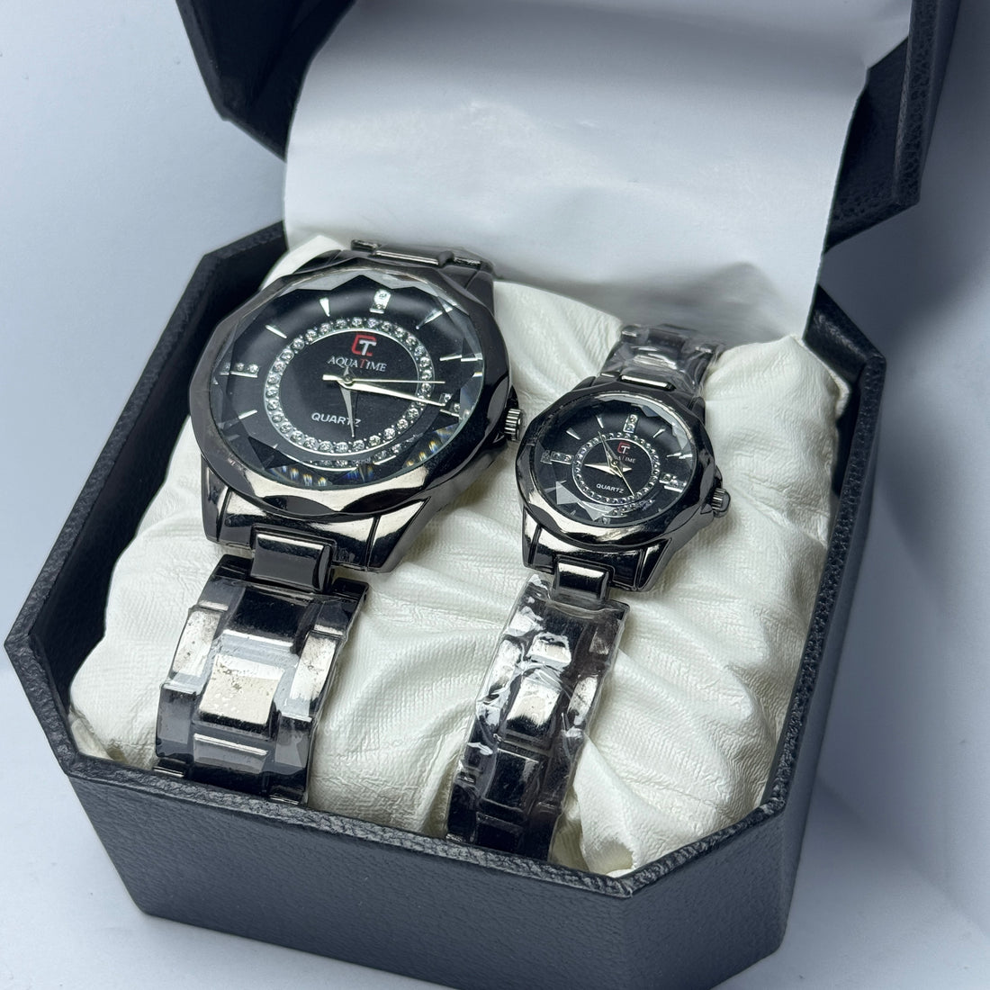 Black chain couple watches