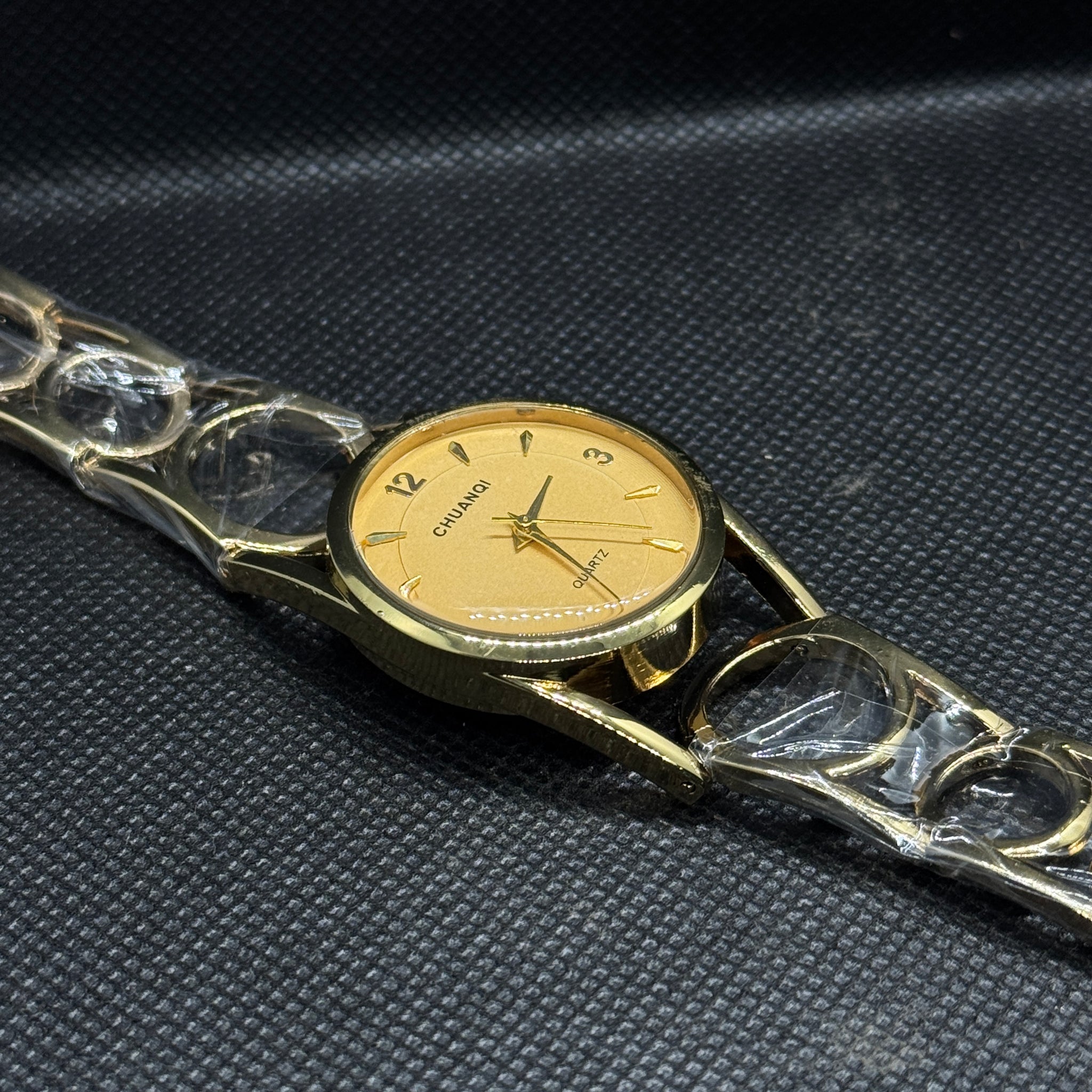 Gold Circle Bracelet Watch for Women